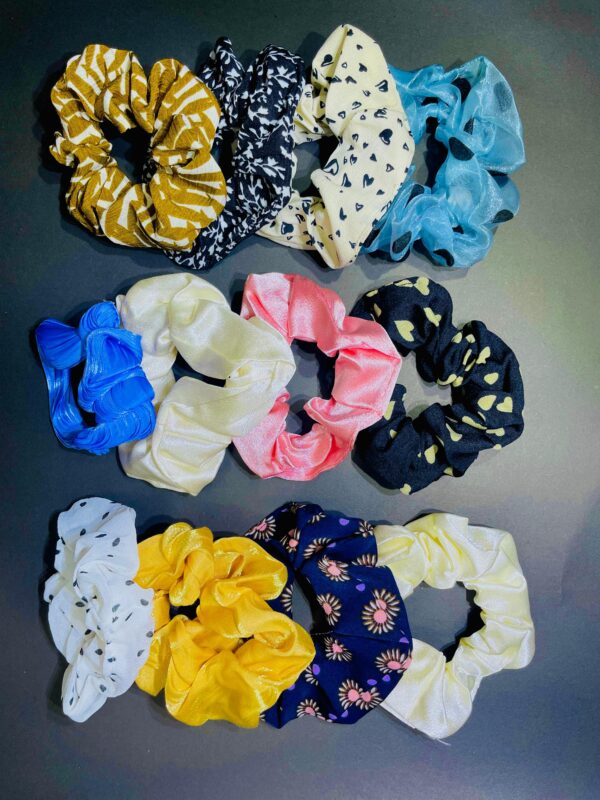 Daisy Printed Silk Satin Scrunchies – Korean Style Elastic Hair Bands for Ponytail